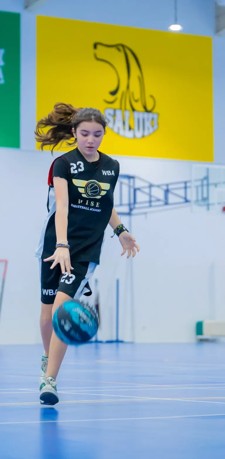 imgi_331_Wise-Academy-08729-768x1567